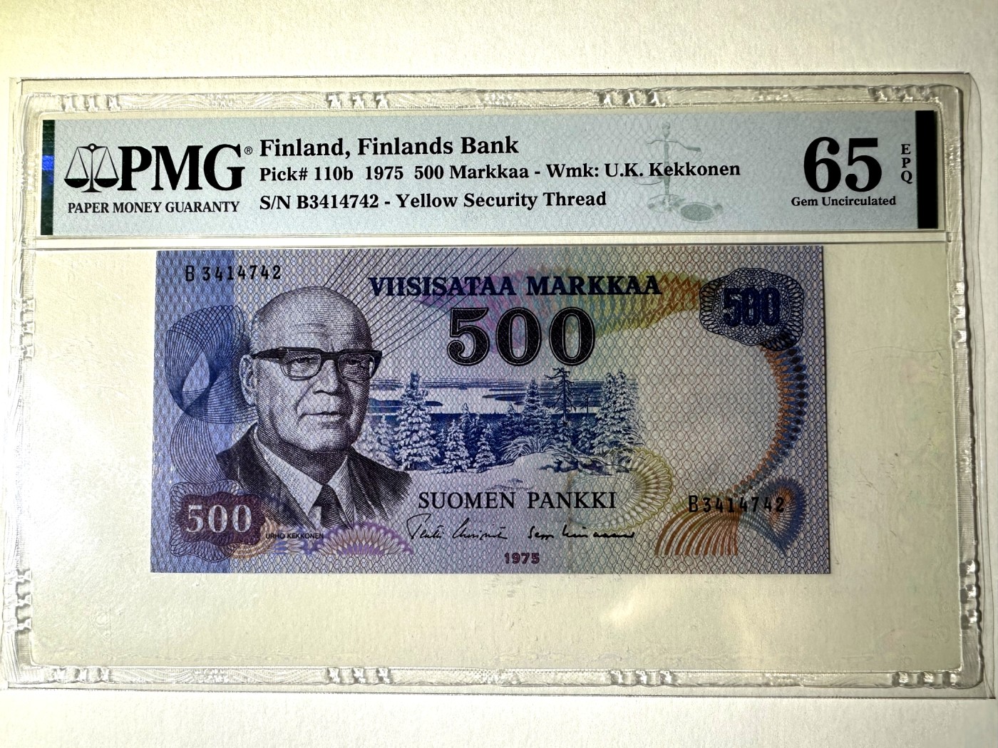 【Blue Auction】✨世界纸币精拍第373期【精】 芬兰 1975年500马克 PMG65EPQ 正面人物为苏联半控制时期芬兰化的代表人物、前总统乌尔霍·卡勒瓦·吉科宁 背面芬兰历史上9个省的徽章 彩虹套印技术十分别致  
