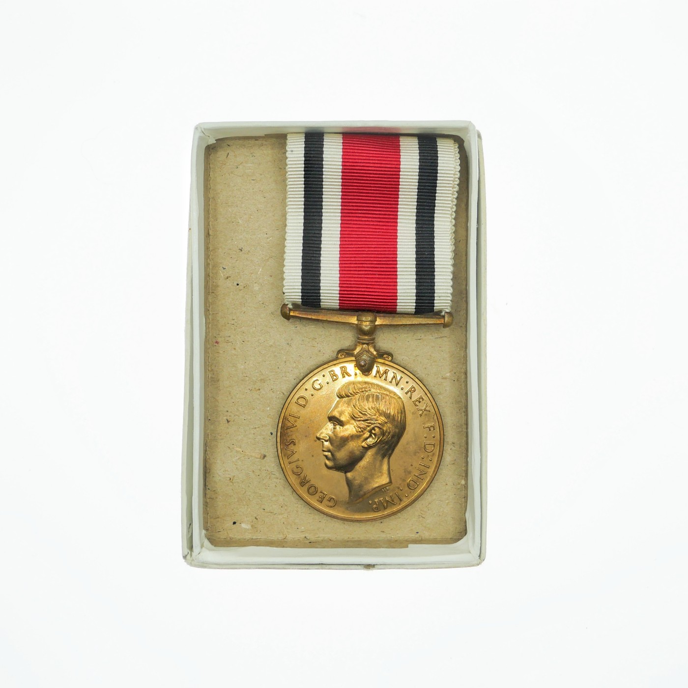 勋章奖章交易所9月23日拍卖 英国志愿警员长期服役奖章，原盒