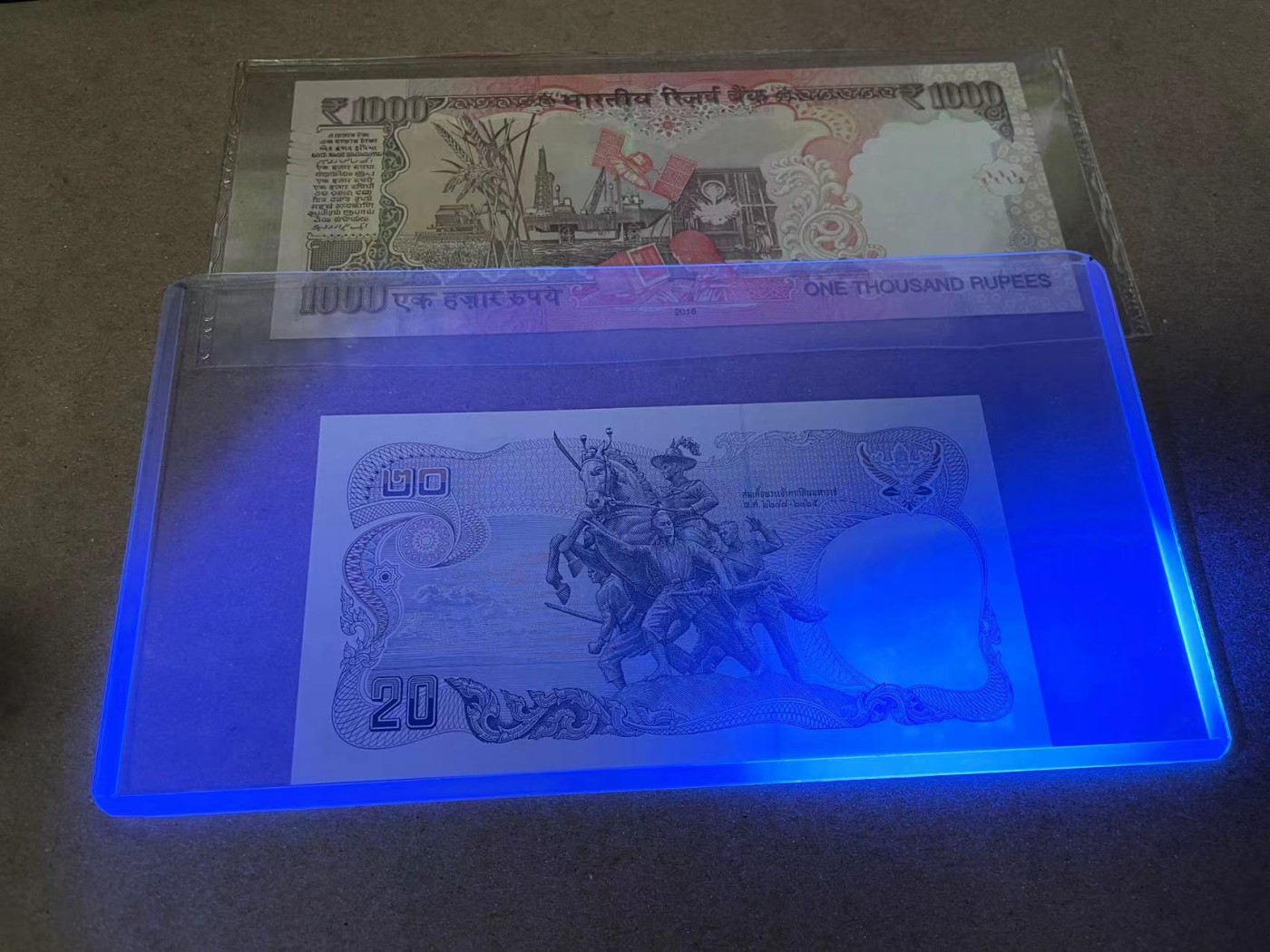 【Blue Auction】✨世界纸币精拍第373期【精】 【一组4张】泰国 20铢、印度1000卢比、泰国100铢 UNC品相（被封装无法取出进一步查看）&泰国1000铢 AU品相