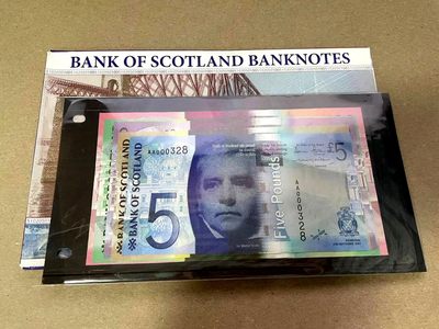 【Blue Auction】✨世界纸币精拍第373期【精】 - 【原装带册 AA冠328小号一套5张 含获奖钞】苏格兰 2007年5-100镑 UNC（个别有极轻微荧光反应）  