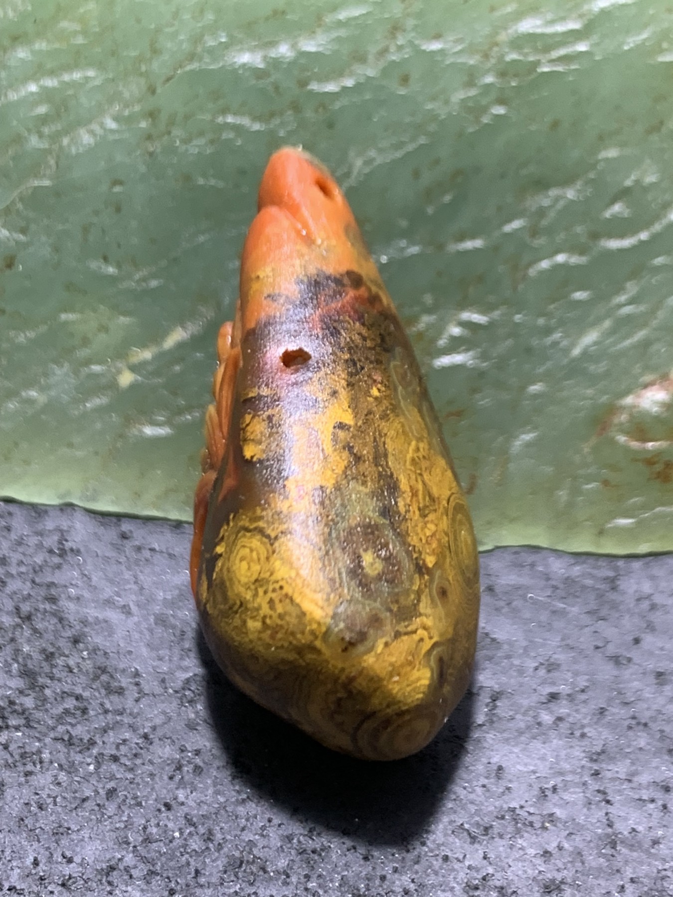 精美亚光原皮天眼战国红玛瑙手工雕刻兰花草吊坠挂件一个