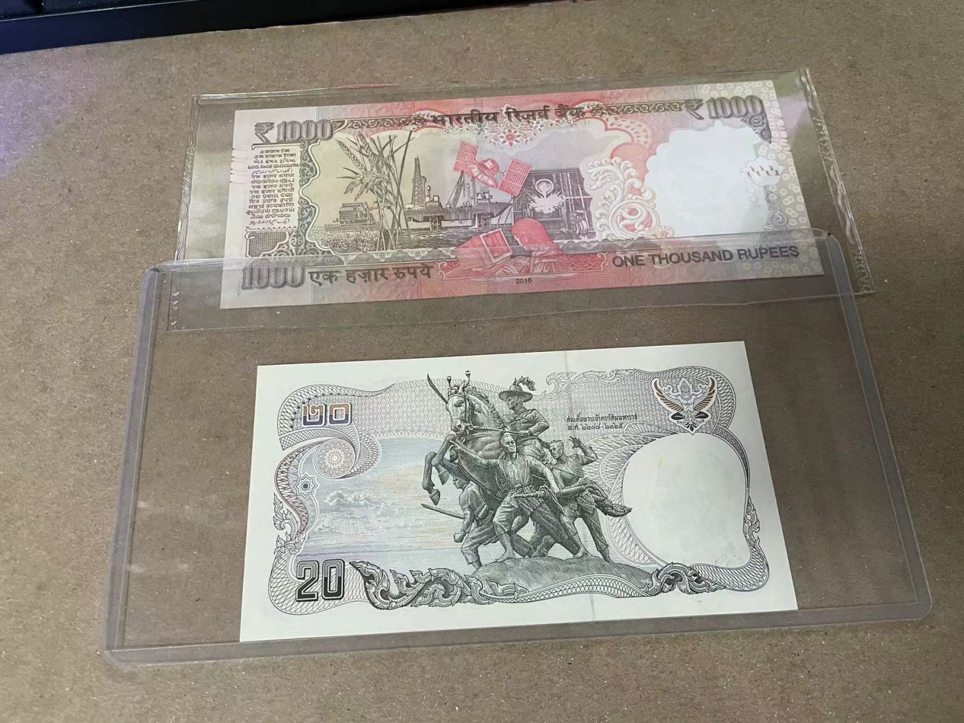 【Blue Auction】✨世界纸币精拍第373期【精】 【一组4张】泰国 20铢、印度1000卢比、泰国100铢 UNC品相（被封装无法取出进一步查看）&泰国1000铢 AU品相