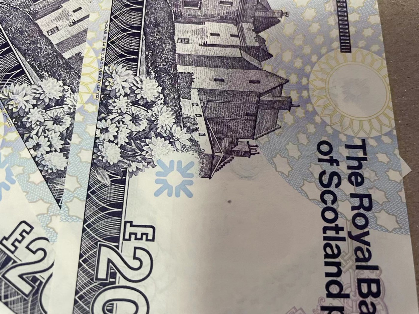 【Blue Auction】✨世界纸币精拍第373期【精】 【一组5张连号 含倒置号】苏格兰 2007年20镑 全新UNC （有一张水印处有个瑕疵）