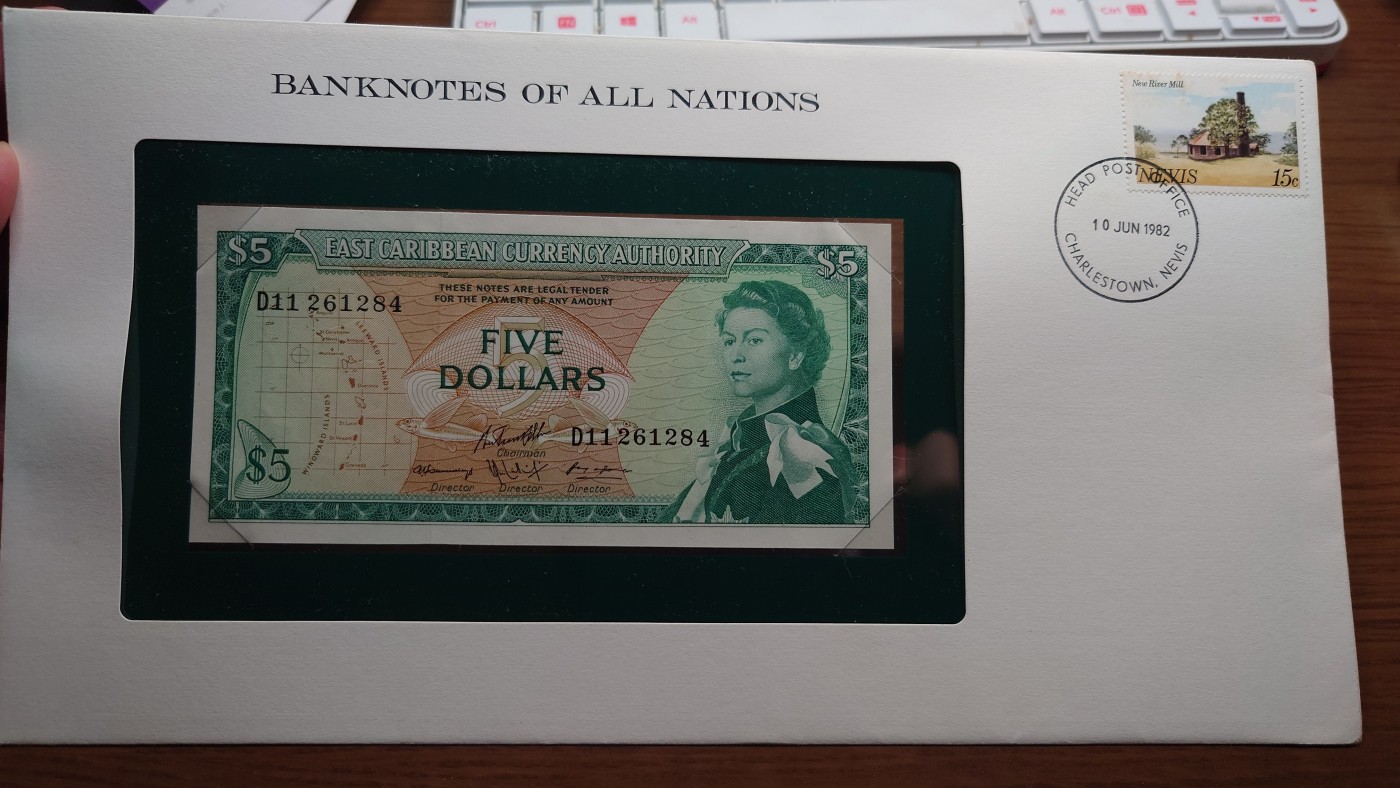 陆续更新【世界钱币】精选微拍第73期暨2023年第二十期 全新纸质裸钞低价起拍(第二场) 1965年东加勒比5元 富兰克林邮币封 全新