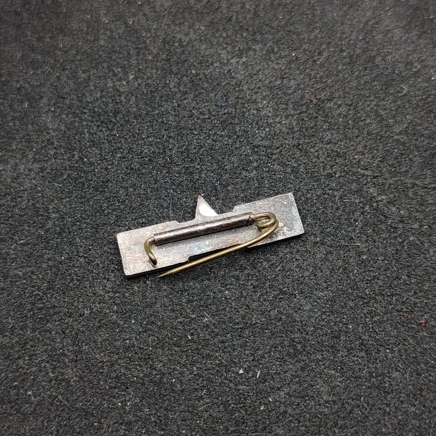 全场0元起拍 第93期 咸鱼国勋章拍卖专场 9月24日（周日）下午6：00开始 日本高校珐琅章