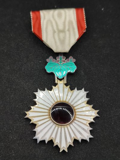 全场0元起拍 第93期 咸鱼国勋章拍卖专场 9月24日（周日）下午6：00开始 - 日本五等旭日裸章 银制鎏金珐琅