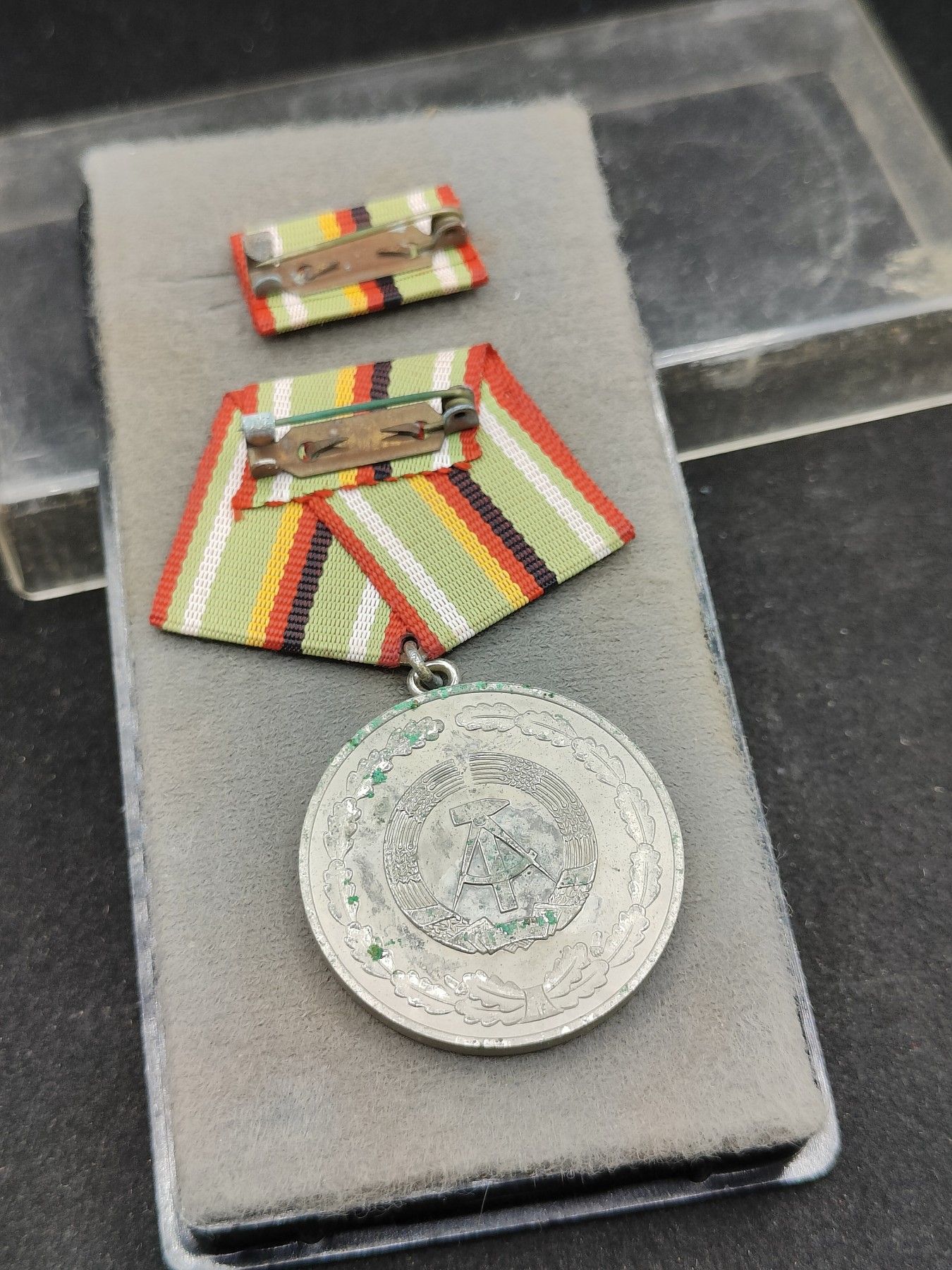 全场0元起拍 第93期 咸鱼国勋章拍卖专场 9月24日（周日）下午6：00开始 东德银级内政部功勋奖章