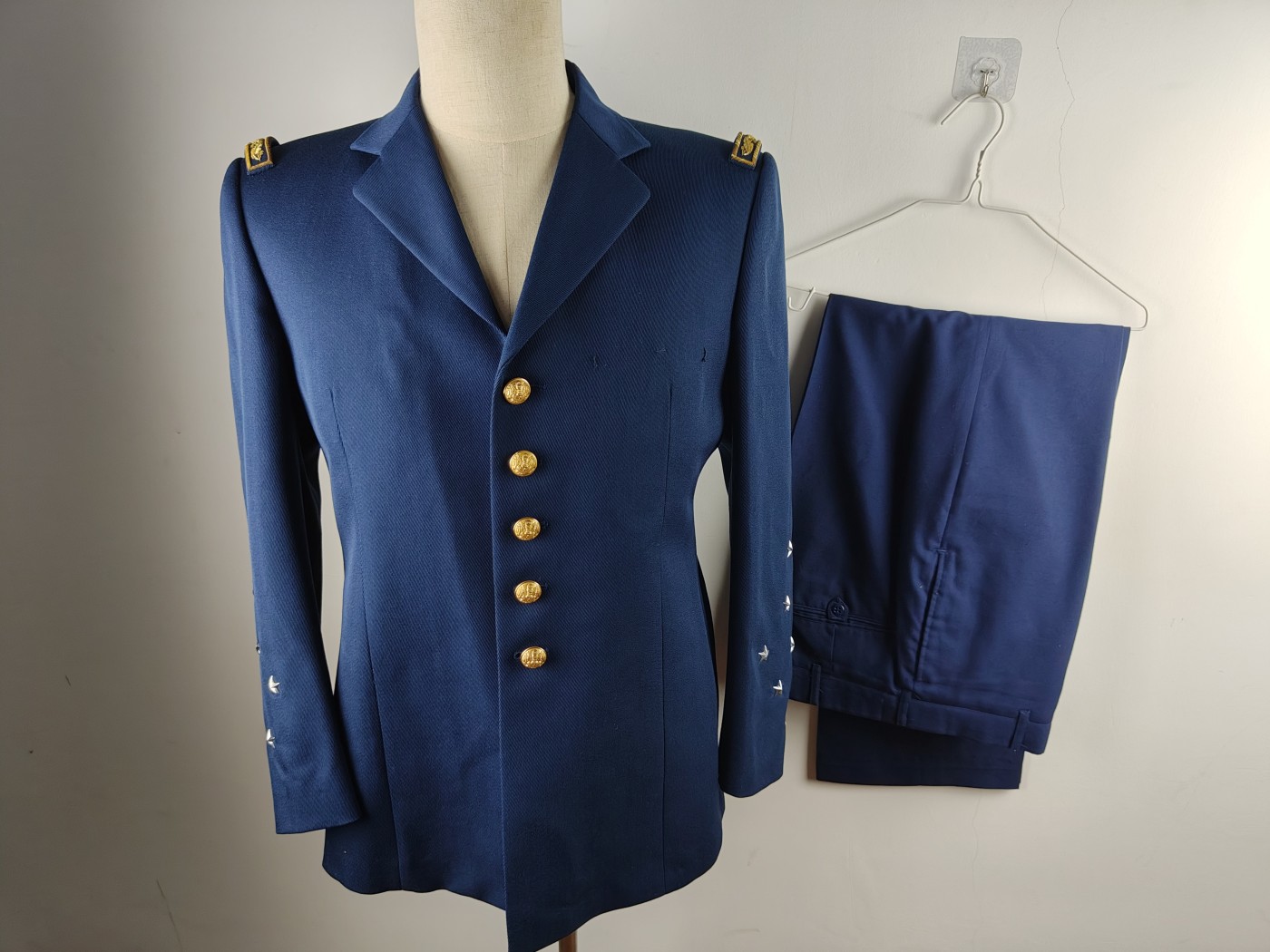 全场0元起拍 第93期 咸鱼国勋章拍卖专场 9月24日（周日）下午6：00开始 法国陆军上将 早期蓝色礼服 胸围106 肩宽48 衣长73 袖长59 腰围86 裤长106