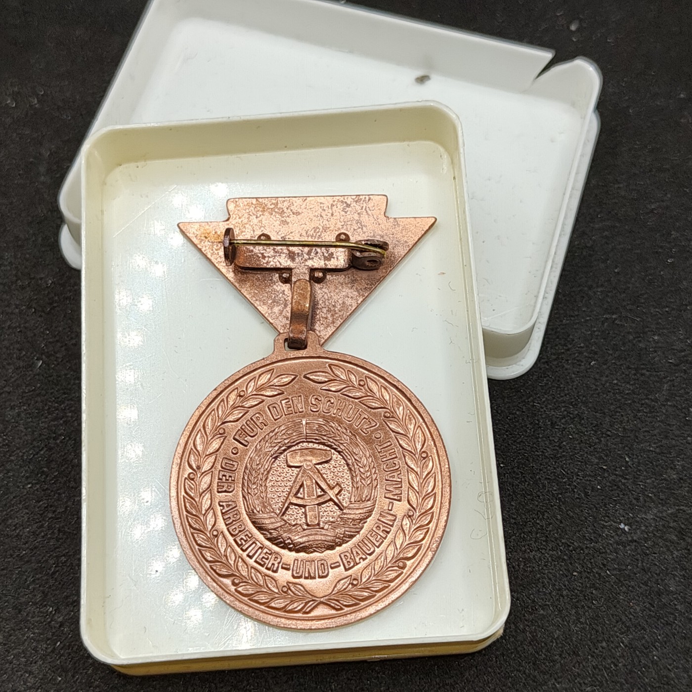 全场0元起拍 第93期 咸鱼国勋章拍卖专场 9月24日（周日）下午6：00开始 东德预备役证章