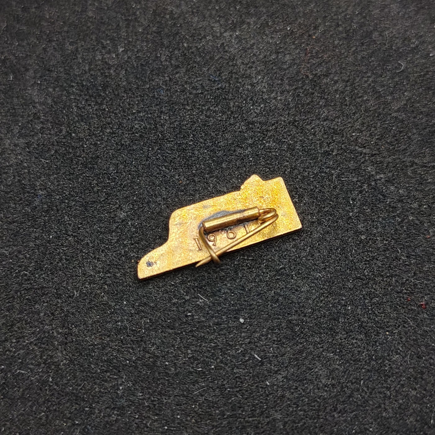 全场0元起拍 第93期 咸鱼国勋章拍卖专场 9月24日（周日）下午6：00开始 大阪中音研珐琅徽章