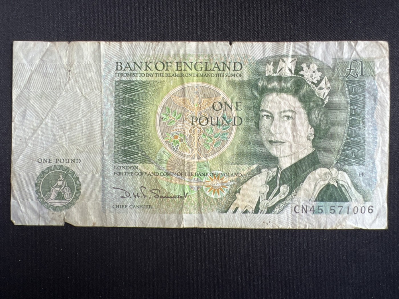 第426期 纸币专场 （无押金，捡漏，全场20包邮，偏远地区除外，接收代拍业务） 英国旧版一英镑