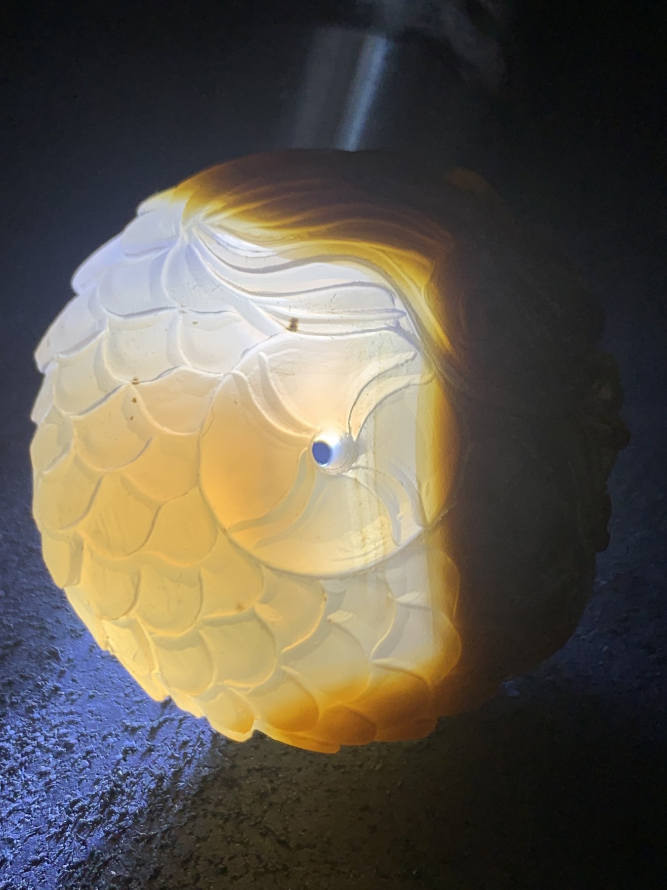 精美亚光高玉化巴西玛瑙手工俏色巧雕龙扣吊坠一个