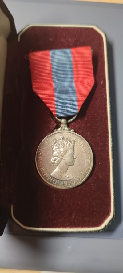 大狸子的拍卖会(第15期)，周六晚8点开始 - 帝国服务奖章，银质带盒