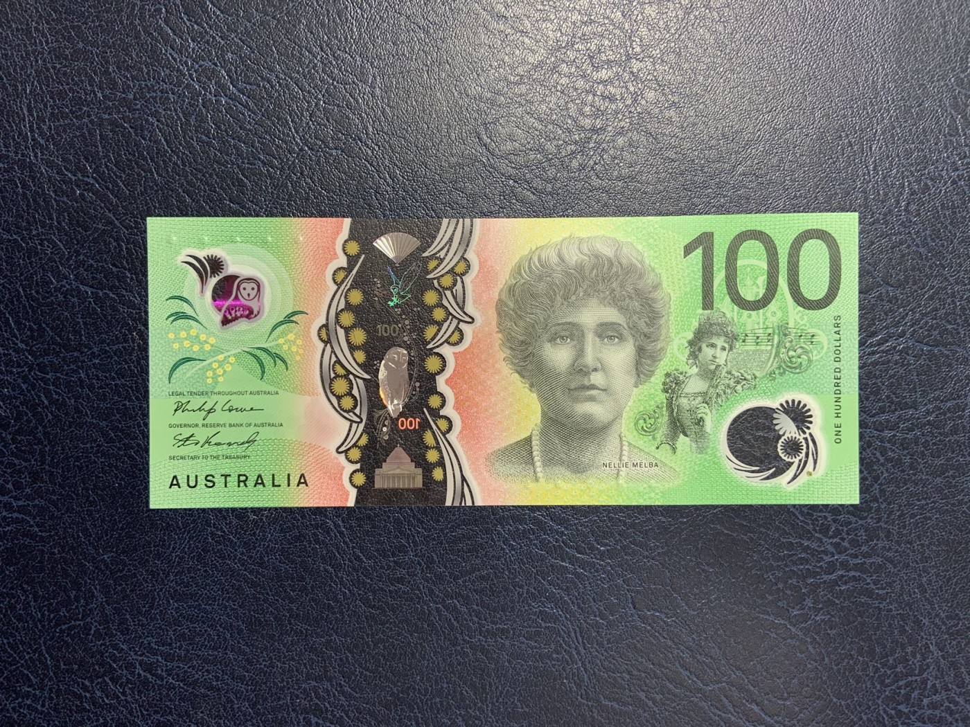 收藏联盟Quantum Auction 第291期拍卖  澳大利亚2020年100元 品相全新UNC AA冠 水印处摩擦痕为原始印刷自带