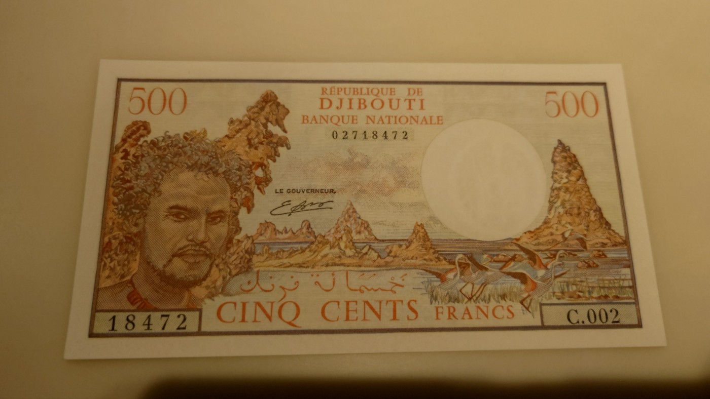 【世界钱币】精选微拍第75期暨2023年第二十二期 部分最新卖剩新品裸钞(有5000卢布AA等) 十月中下旬会有大量新货(优先本群里卖，卖剩的才挂拍卖欢迎关注) 吉布提500法郎 全新绝品尾号472(居中很好)