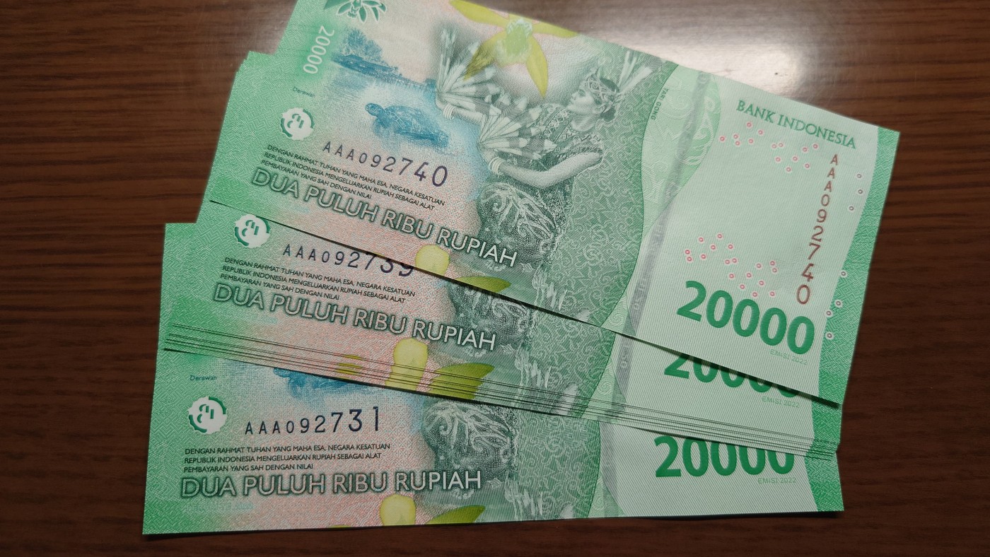 【世界钱币】精选微拍第75期暨2023年第二十二期 部分最新卖剩新品裸钞(有5000卢布AA等) 十月中下旬会有大量新货(优先本群里卖，卖剩的才挂拍卖欢迎关注) 2022年印度尼西亚20000卢比 首发AAA冠全新绝品标十尾号731～740