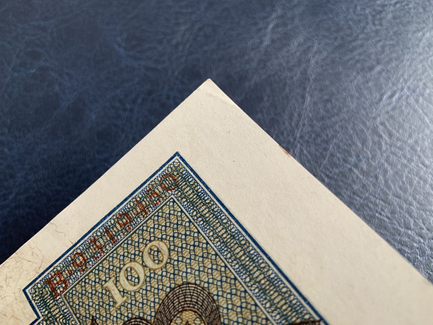 收藏联盟Quantum Auction 第291期拍卖  德国1920名100马克 品相UNC 边角有瑕疵 红色库印大票幅 