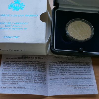 道一币馆币章第十三场（国庆出去下4号回来后发） - 原盒证 圣马力诺2007年诺贝尔文学奖获得者卡尔杜奇逝世百年10欧元精制银币