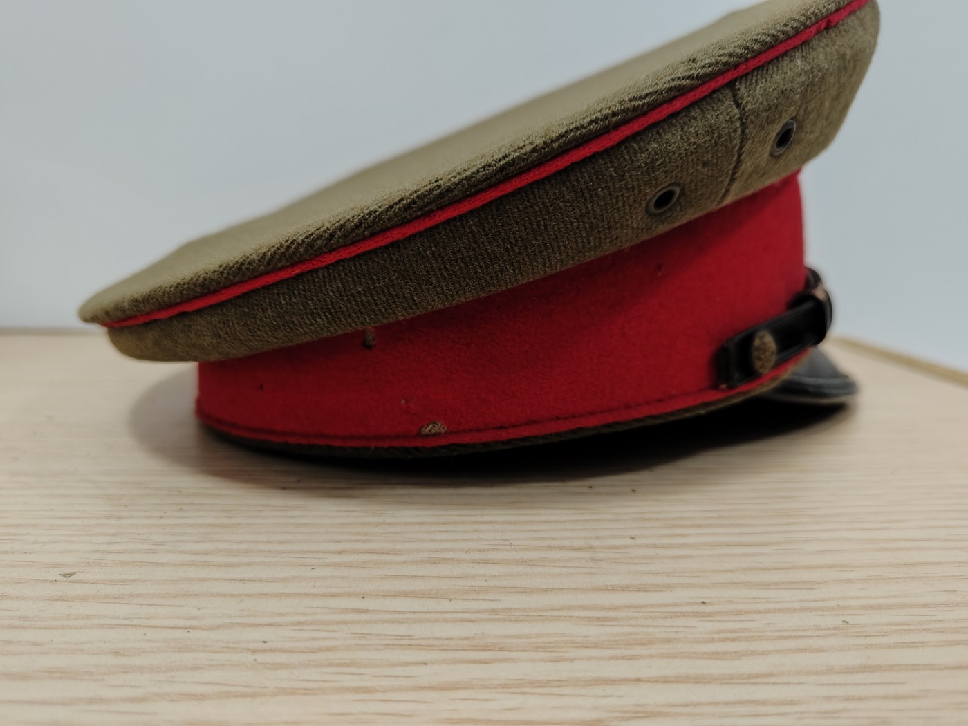 全场0元起拍 第94期 咸鱼国勋章拍卖专场 9月27日（周三）下午6：00开始 原品陆军大檐帽 有几个小虫眼不明显，帽形好，算是好品 54CM