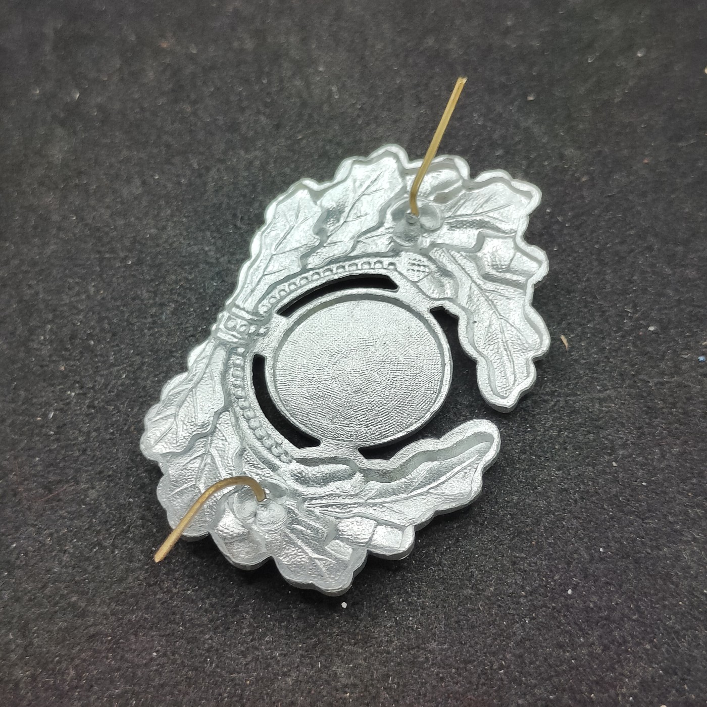 全场0元起拍 第94期 咸鱼国勋章拍卖专场 9月27日（周三）下午6：00开始 东德陆军士官/兵帽徽