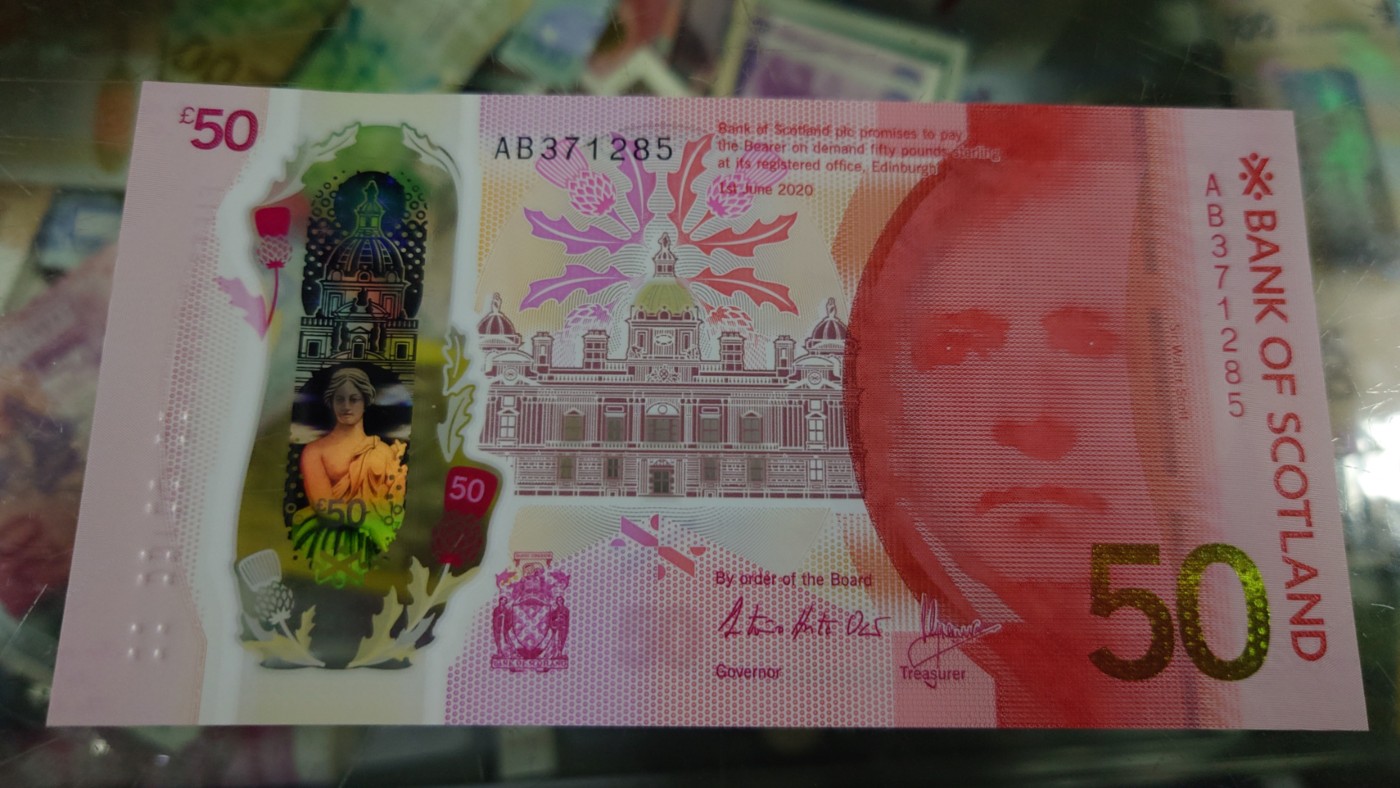 【世界钱币】精选微拍第75期暨2023年第二十二期 部分最新卖剩新品裸钞(有5000卢布AA等) 十月中下旬会有大量新货(优先本群里卖，卖剩的才挂拍卖欢迎关注) 2020年苏格兰50镑 全新绝品(全息膜完美)无4号码371285