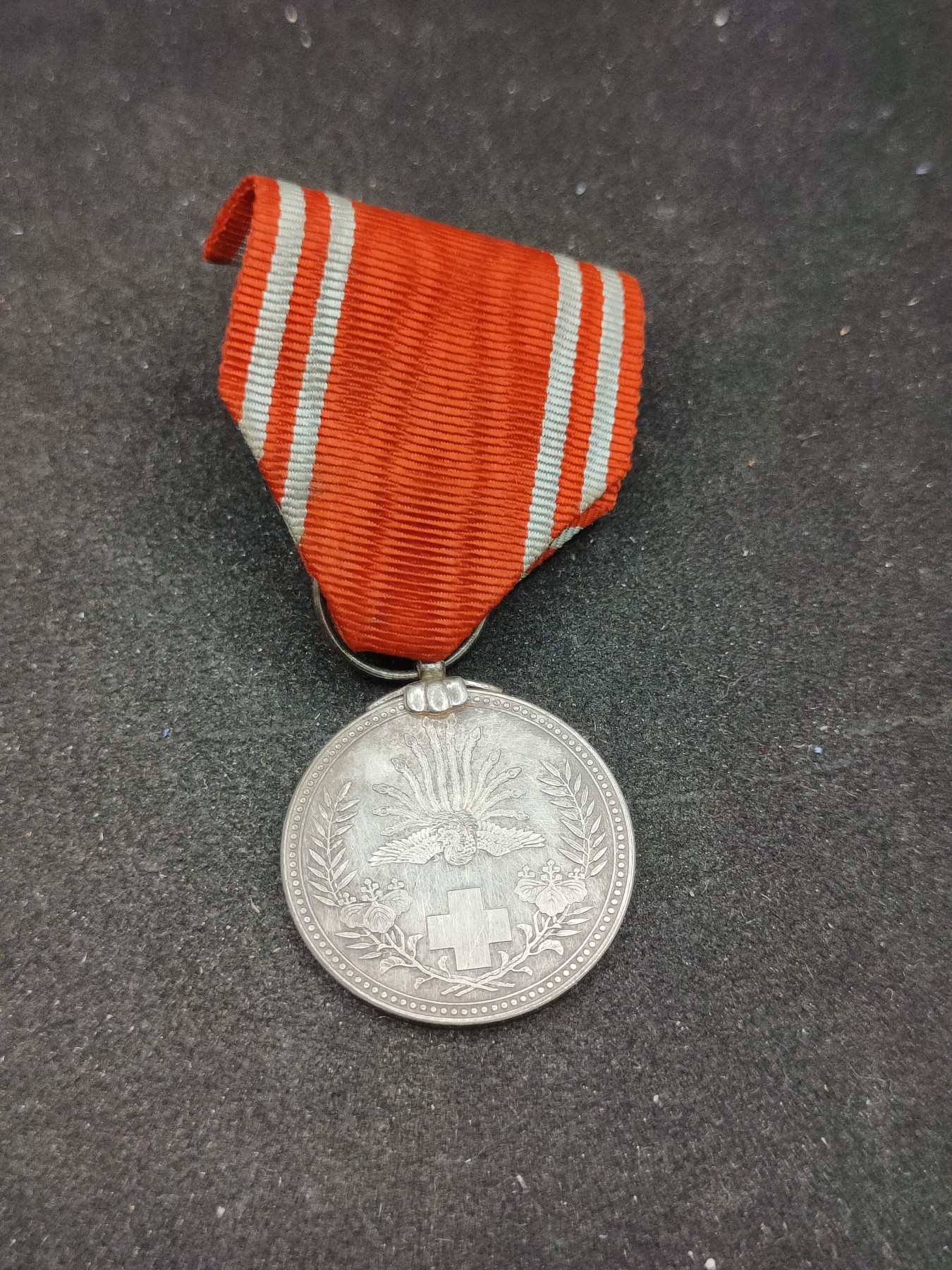 全场0元起拍 第94期 咸鱼国勋章拍卖专场 9月27日（周三）下午6：00开始 日本战前赤十字社员章 银制