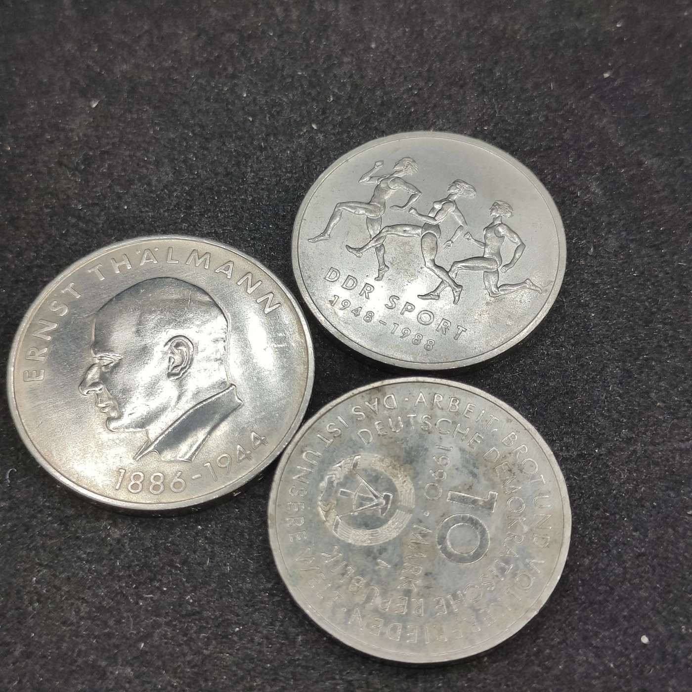 全场0元起拍 第94期 咸鱼国勋章拍卖专场 9月27日（周三）下午6：00开始 东德纪念币三个