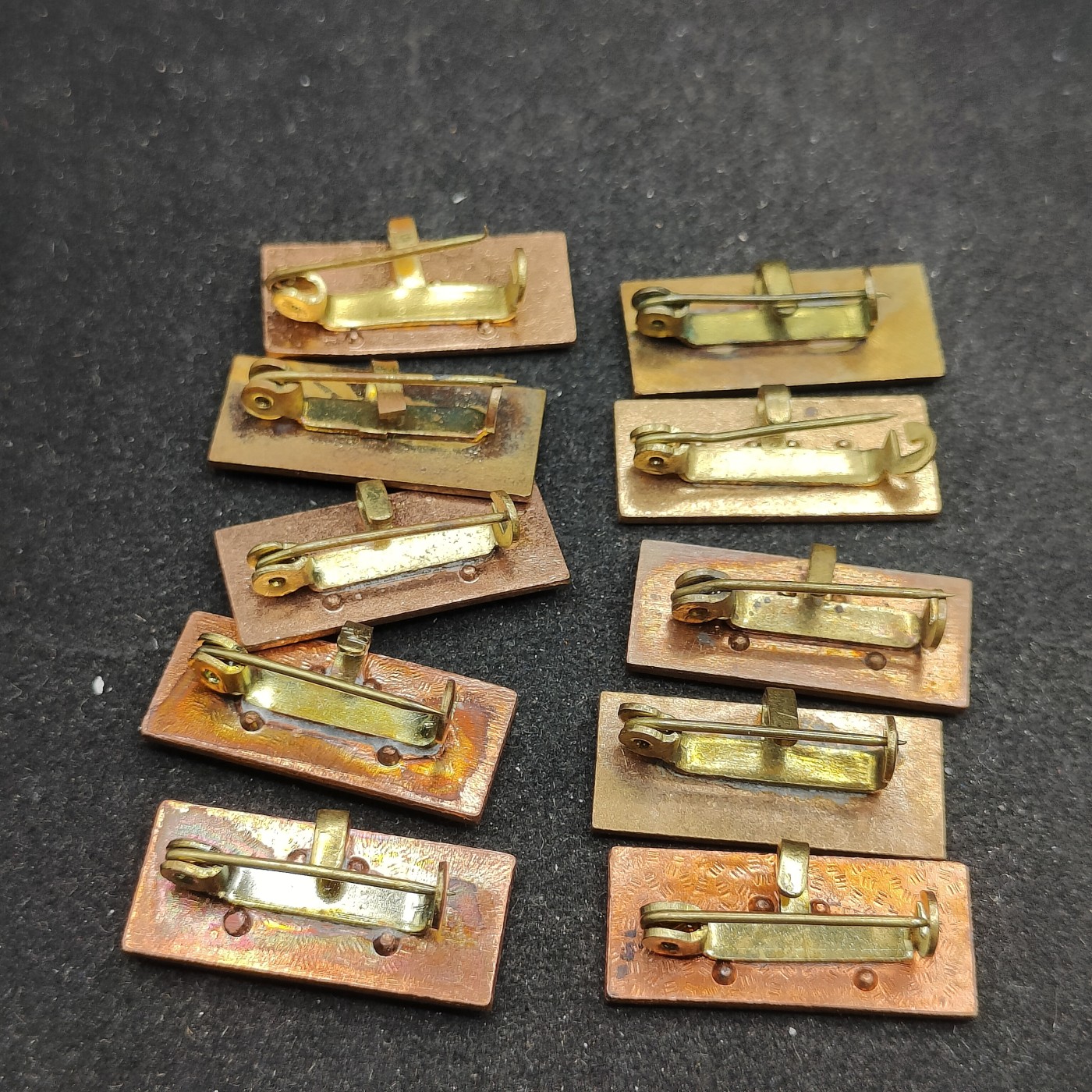 全场0元起拍 第94期 咸鱼国勋章拍卖专场 9月27日（周三）下午6：00开始 东德劳动奖章略10个