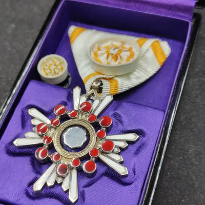 全场0元起拍 第94期 咸鱼国勋章拍卖专场 9月27日（周三）下午6：00开始 - 日本四等瑞宝章 银制带盒略