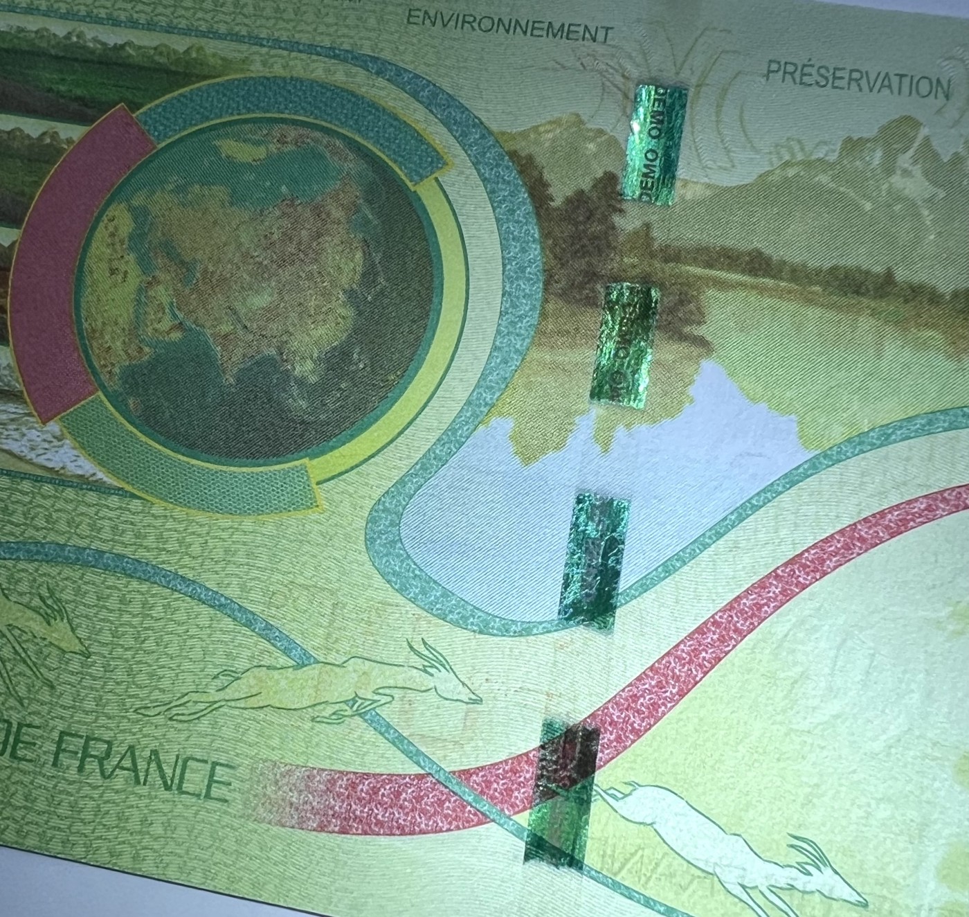 2026第4场（总第231期）：精品测试钞、外钞综合场  法兰西银行 2010版全息宽条“卫星”测试钞（PMG67、壳子有裂纹）