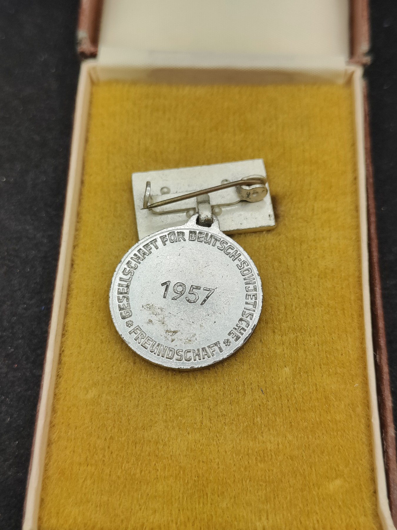 全场0元起拍 第94期 咸鱼国勋章拍卖专场 9月27日（周三）下午6：00开始 东德 苏德友好协会 约翰·戈特弗里德·赫尔德奖章 颁发给俄语教师及学生