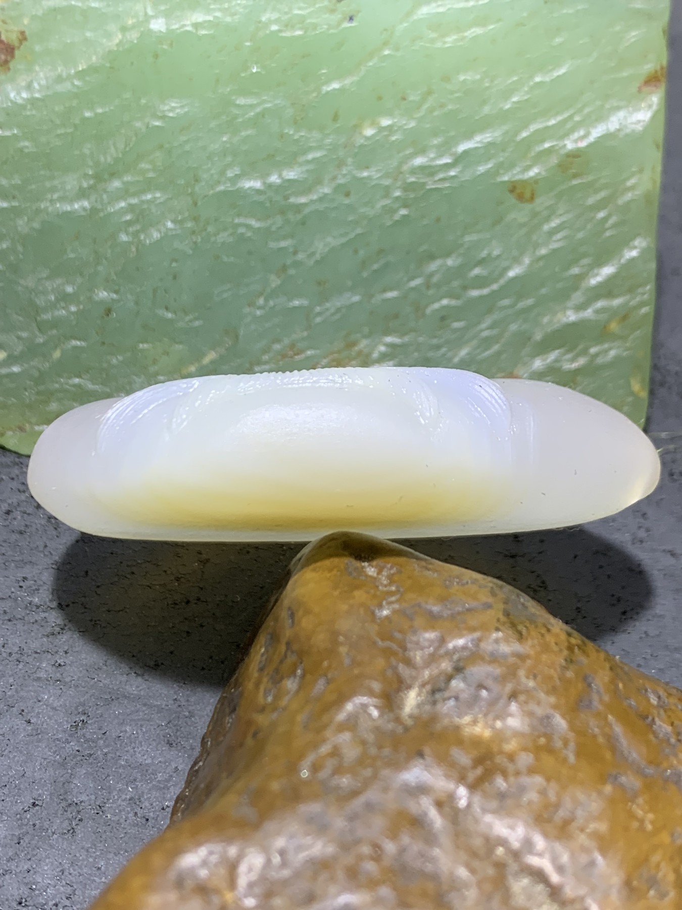 精美高玉化马达加斯加海洋玉髓手工俏色巧雕富贵有鱼吊坠一个！