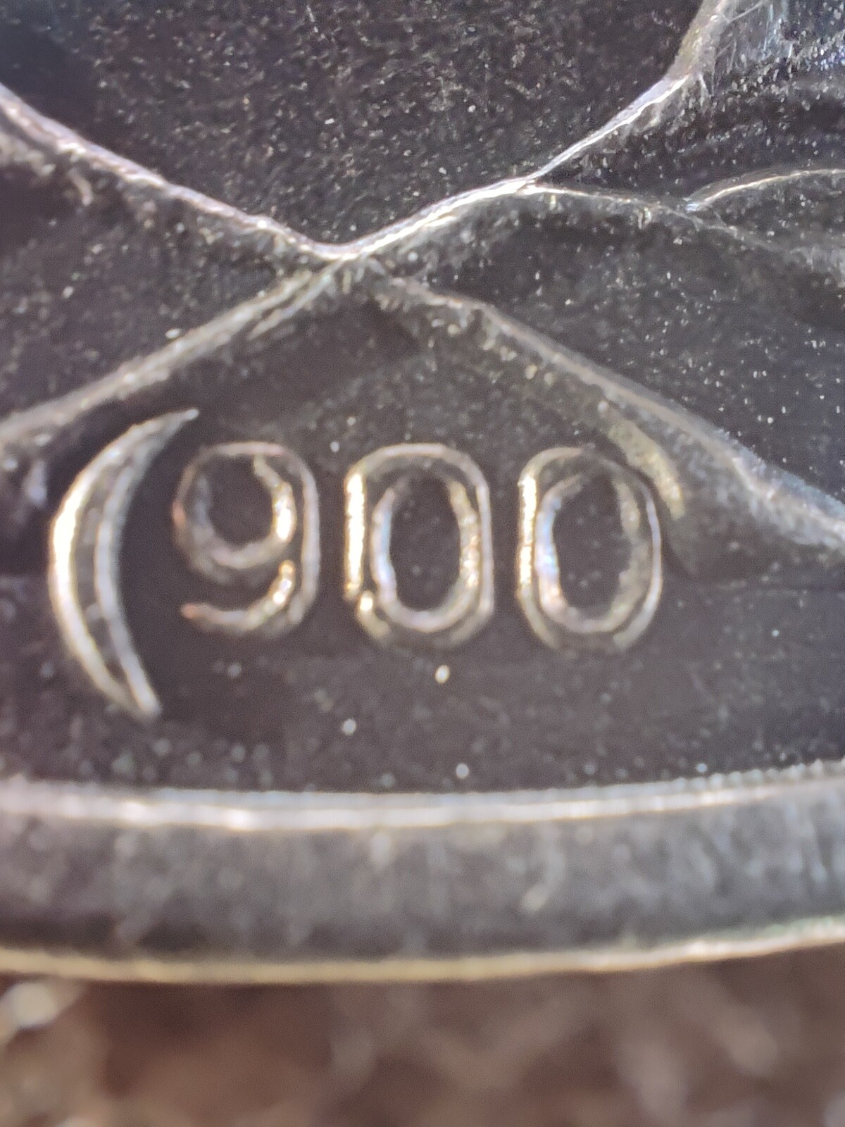 全场0元起拍 第94期 咸鱼国勋章拍卖专场 9月27日（周三）下午6：00开始 东德 早期皮盒带标900银制 国家人民军功绩奖章