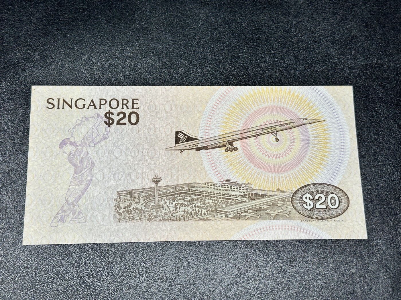 《外钞收藏家》第三百期 新加坡鸟版20 AU品相