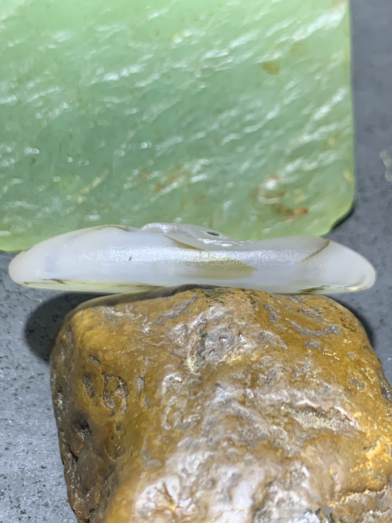 精美高玉化马达加斯加海洋玉髓手工俏色巧雕鲤鱼吊坠一个