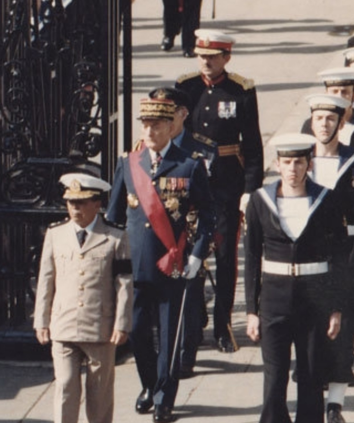 全场0元起拍 第93期 咸鱼国勋章拍卖专场 9月24日（周日）下午6：00开始 法国陆军上将 早期蓝色礼服 胸围106 肩宽48 衣长73 袖长59 腰围86 裤长106