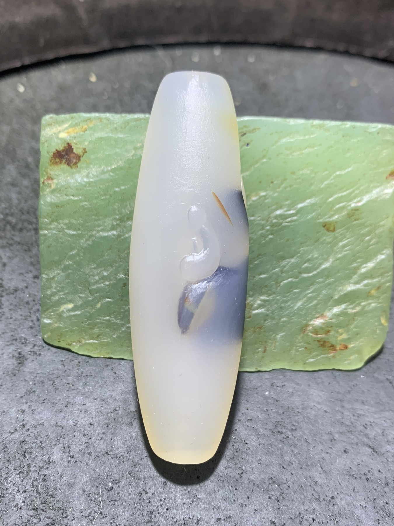 精美高玉化海洋玉髓手工雕刻坐而论道意境大桶珠一个！