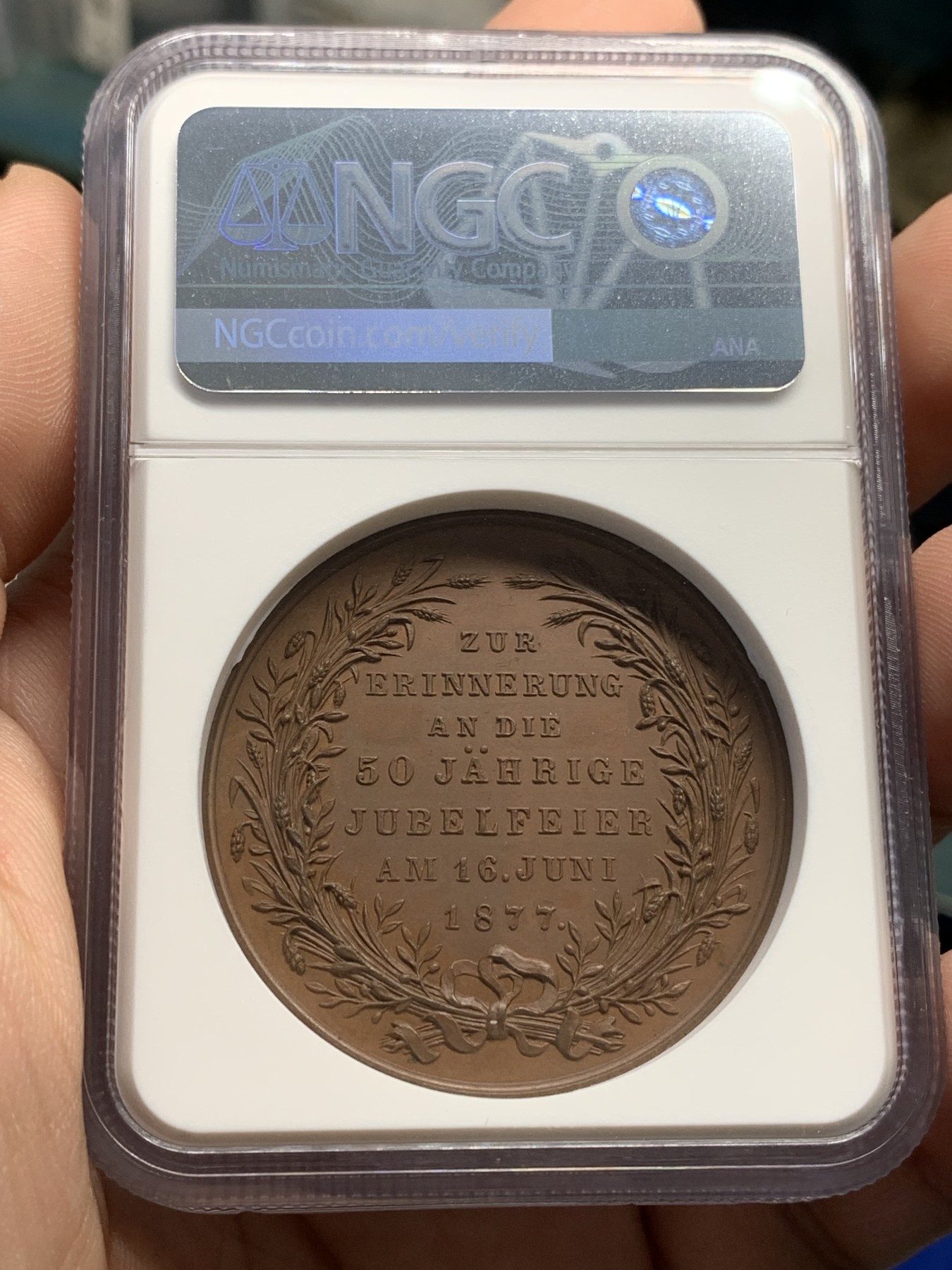 《竞宝斋》第201场-周日，周一 2场 (全场包邮) NGC MS64 德国1877年汉堡50周年纪念铜章 巧克力色 加厚盒装