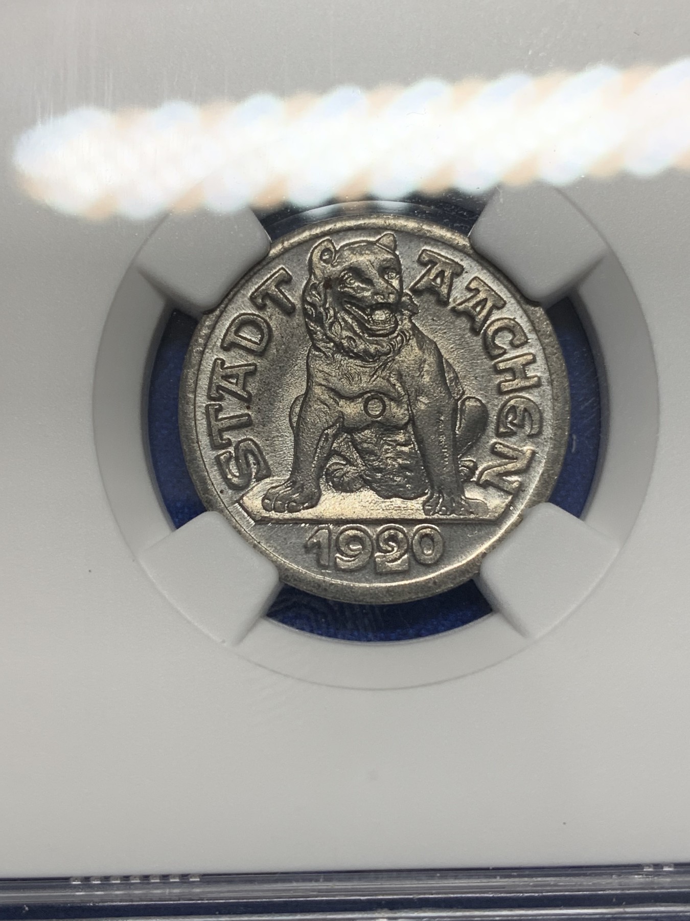 《竞宝斋》第201场-周日，周一 2场 (全场包邮) NGC MS65  1920年德国德紧亚琛无心狼10芬尼铁币 顶级品相状态 冠军分！