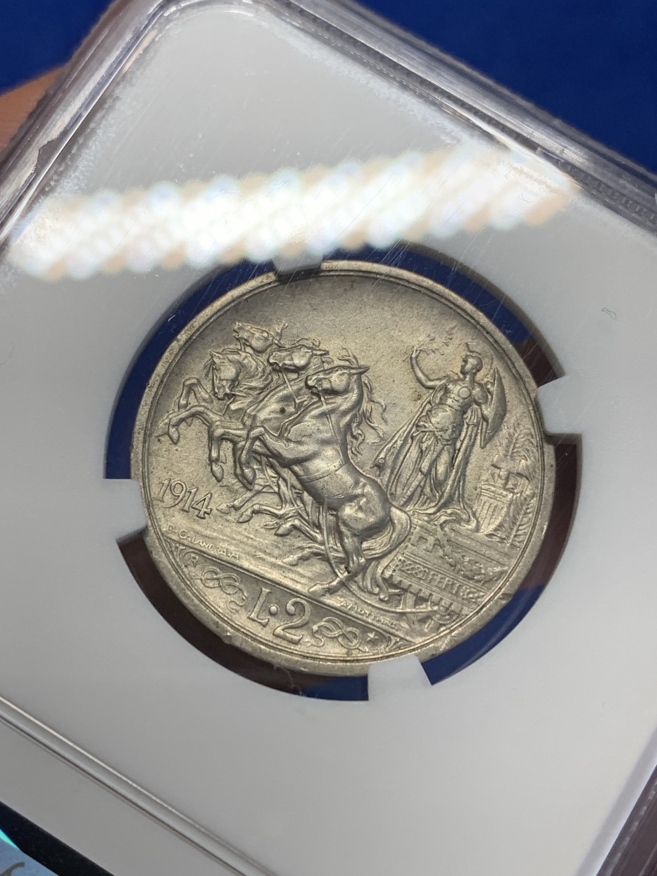 《竞宝斋》第201场-周日，周一 2场 (全场包邮) NGC-AU58 1914年意大利马车女神2L银币，热门品种