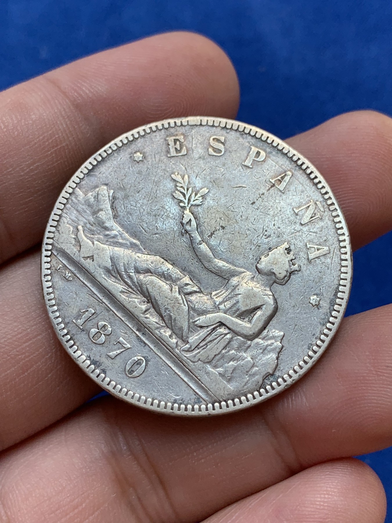 《竞宝斋》第201场-周日，周一 2场 (全场包邮) 西班牙1870年拿花女神5比塞塔双柱银币