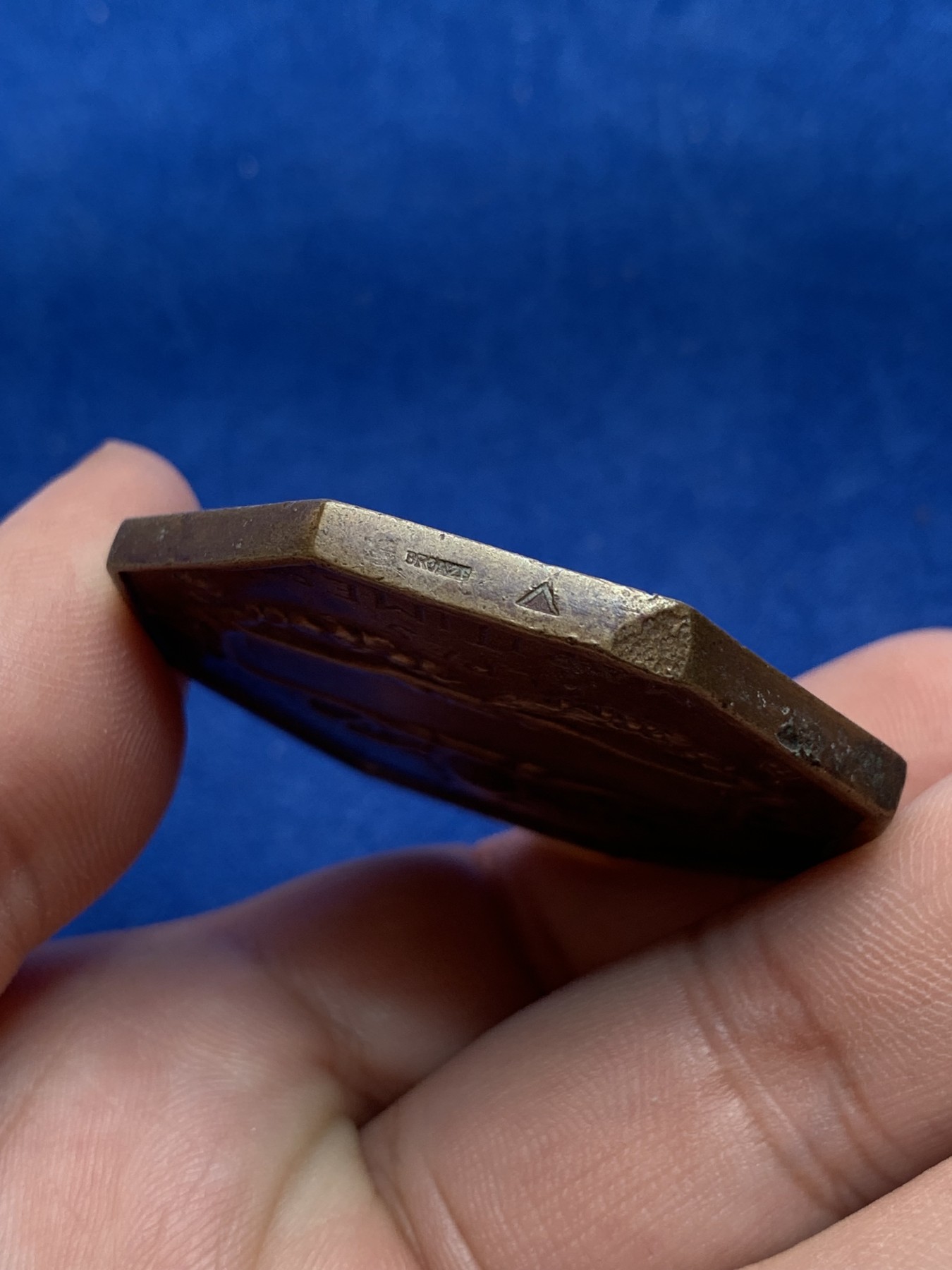 《竞宝斋》第201场-周日，周一 2场 (全场包邮) 法国滨海阿尔卑斯商会八角大铜章  直径：45.3mm 重量：47g   边铭：铜标