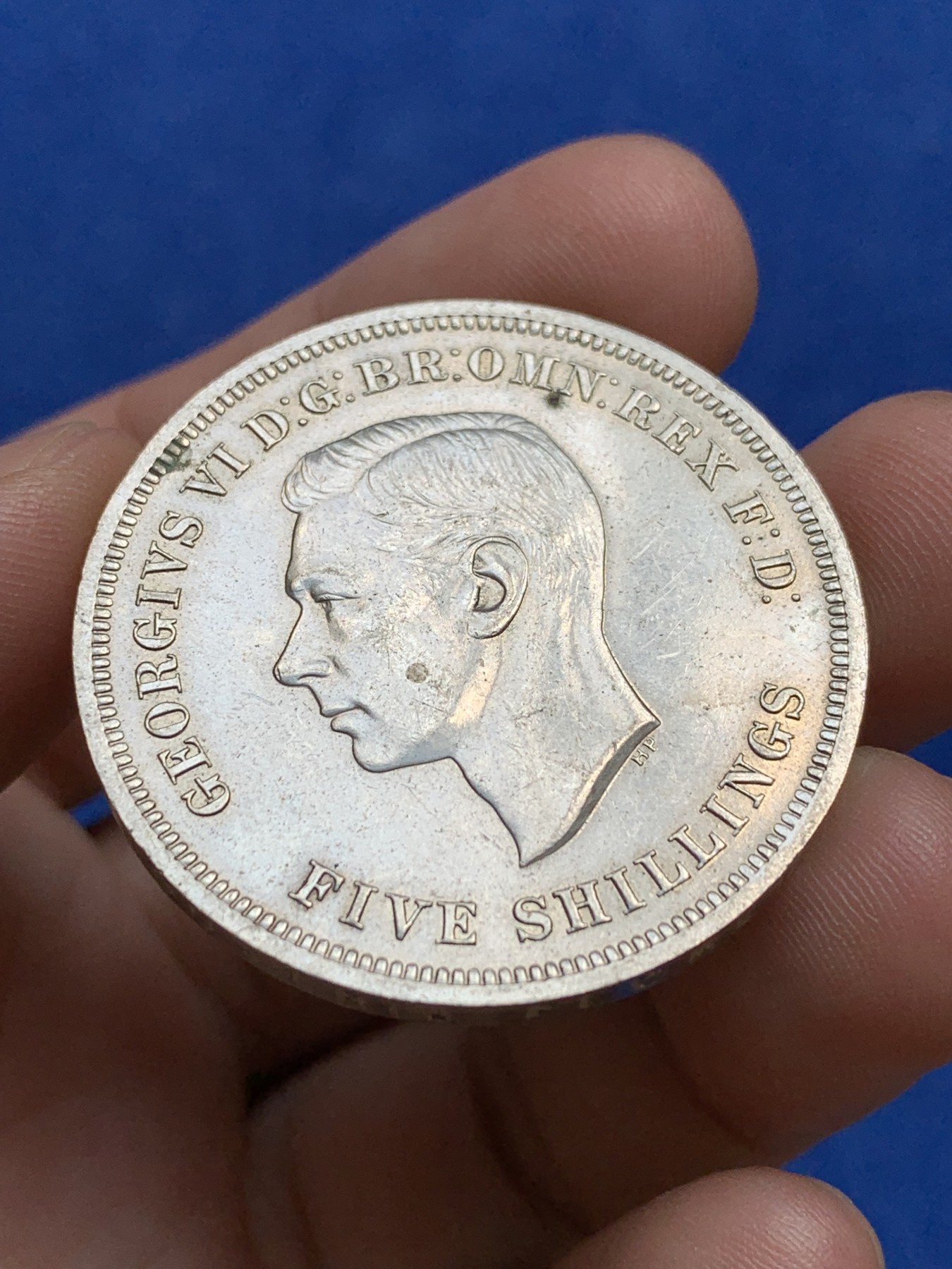 《竞宝斋》第201场-周日，周一 2场 (全场包邮) 英国1951年乔治六世 最后的马剑克朗型纪念币 盒证全 绿盒少见