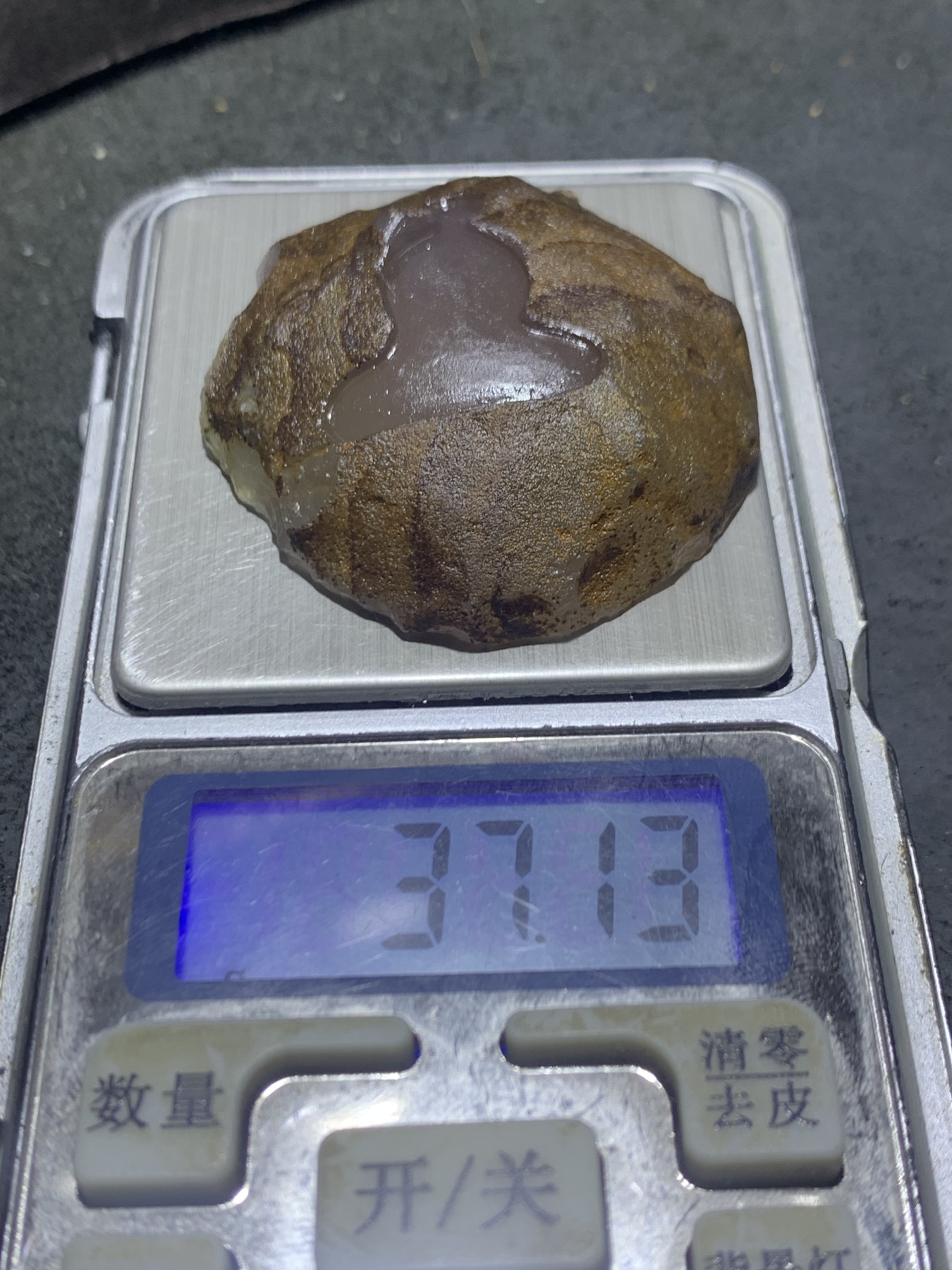 精美原皮高玉化冻料蒙料冰飘心战国红玛瑙手工影雕工艺无相佛意境把件(吊坠)一个