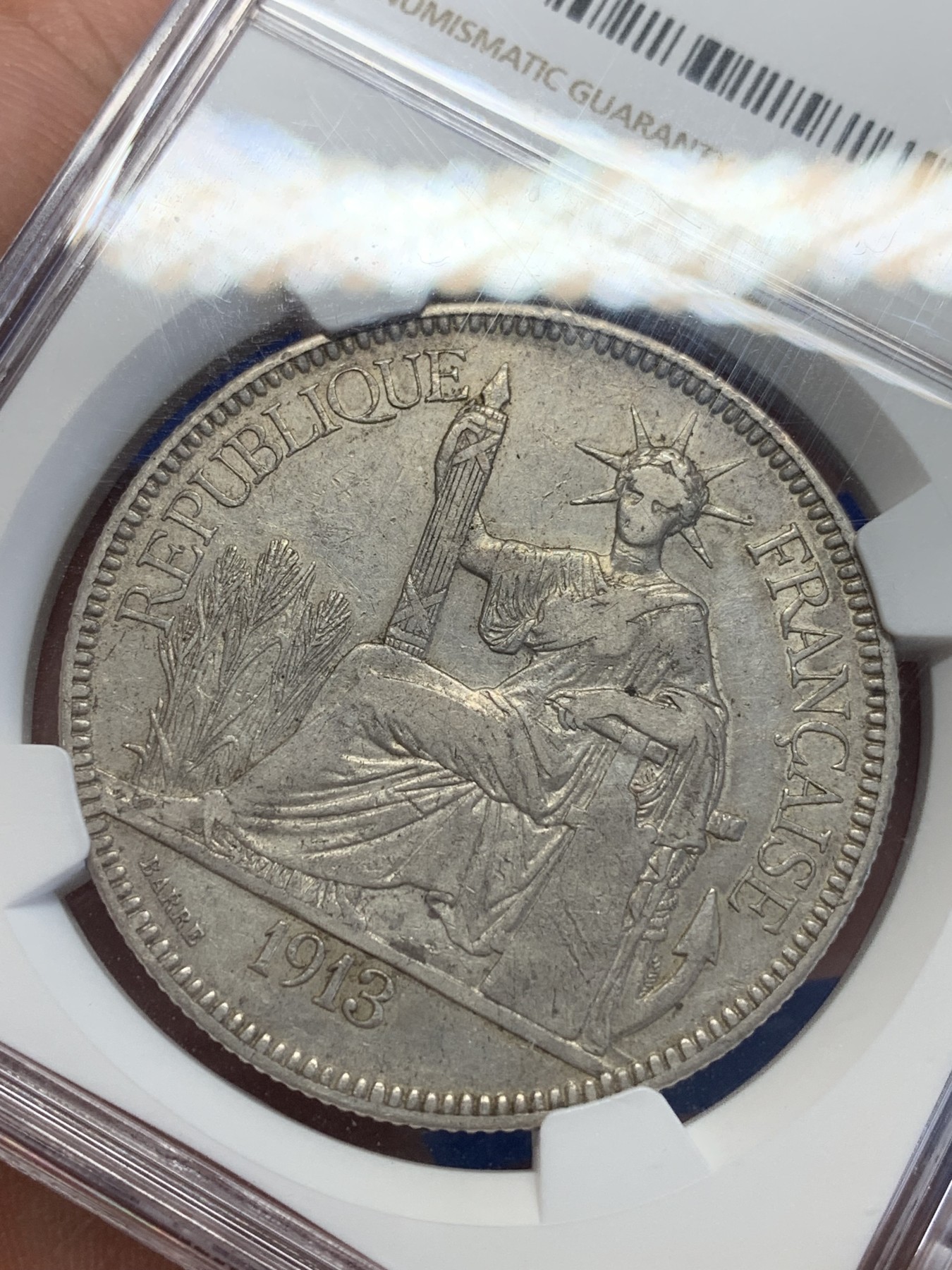 《竞宝斋》第201场-周日，周一 2场 (全场包邮) NGC AUD 法属印支1913A 坐洋1皮亚斯特银币 原味包浆 状态好