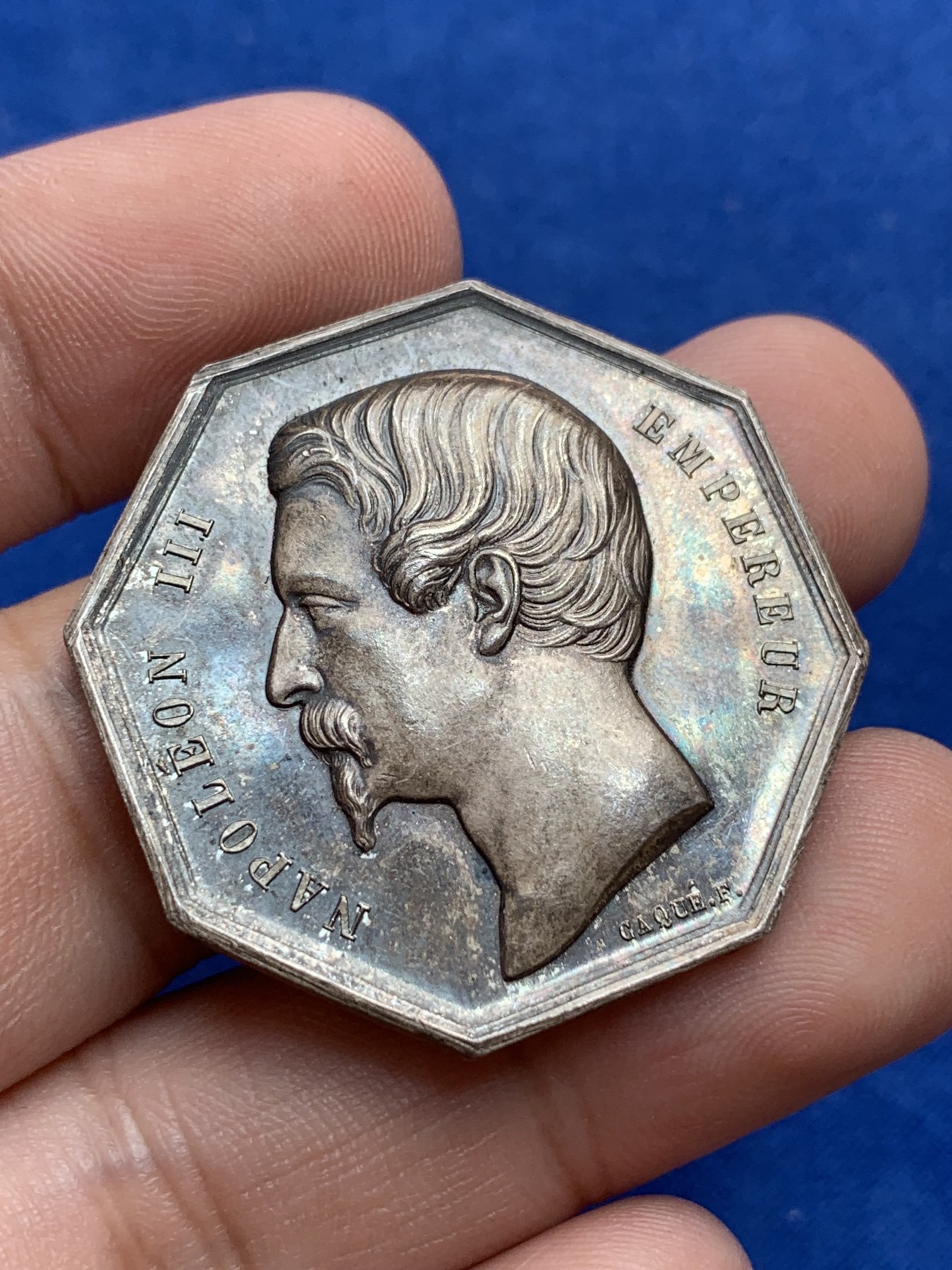 《竞宝斋》第201场-周日，周一 2场 (全场包邮) 法国1852年拿破仑三世 马赛商会 高浮雕 银制JETON代用币 大规格 好包浆 可以送评 对角37.8mm  18.8克