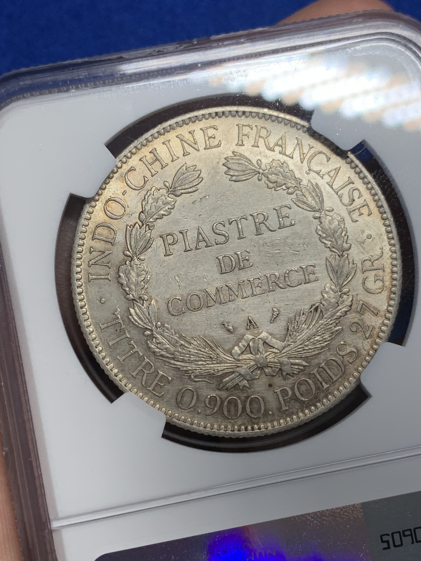 《竞宝斋》第201场-周日，周一 2场 (全场包邮) NGC UNC 法属印支 1905年 坐人 银元 正反淡彩包浆 光好 感觉可以给分的 年份也不错