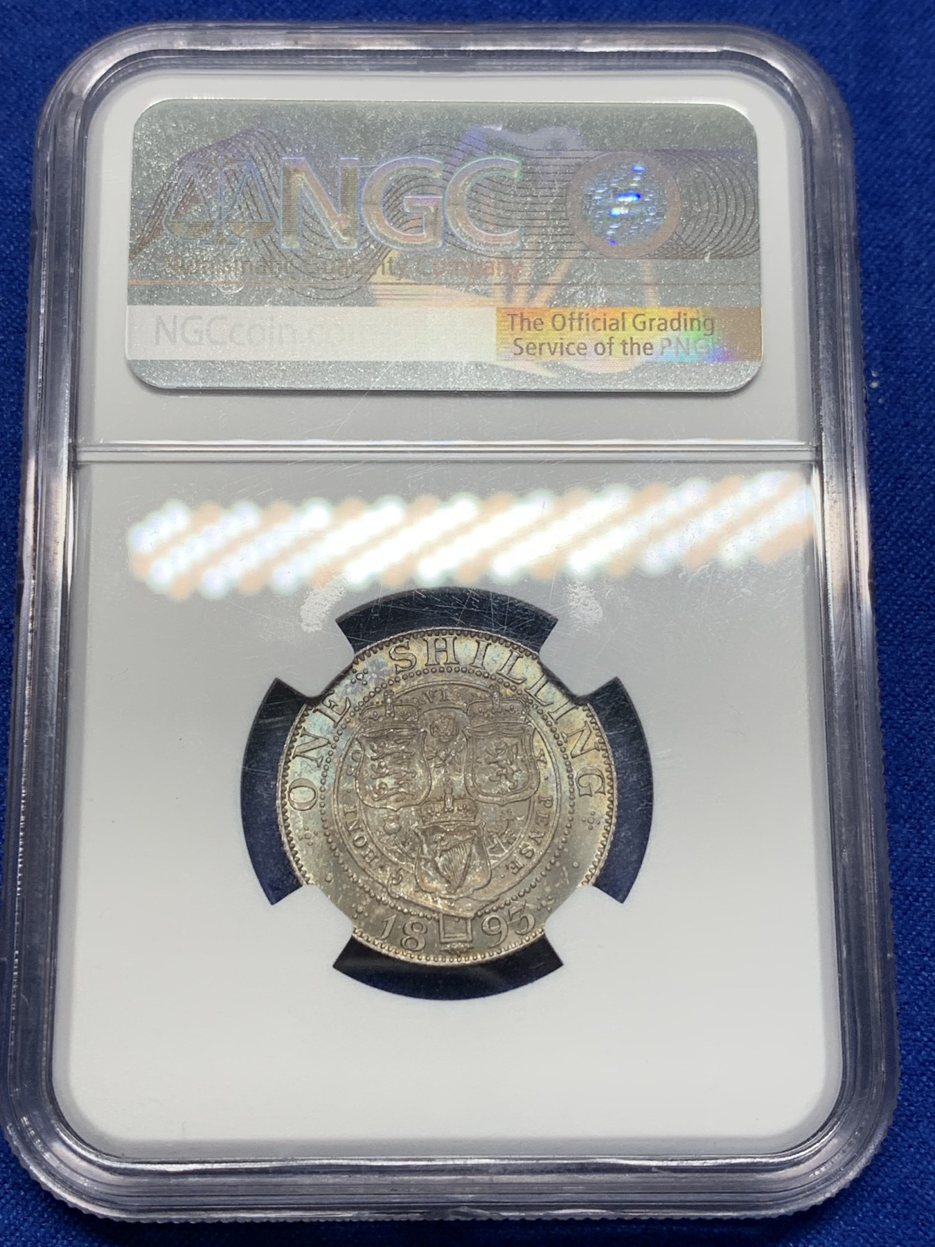 《竞宝斋》第201场-周日，周一 2场 (全场包邮) NGC MS64 英国1893年 维多利亚 披纱版1先令 欧洲包浆 细节到位