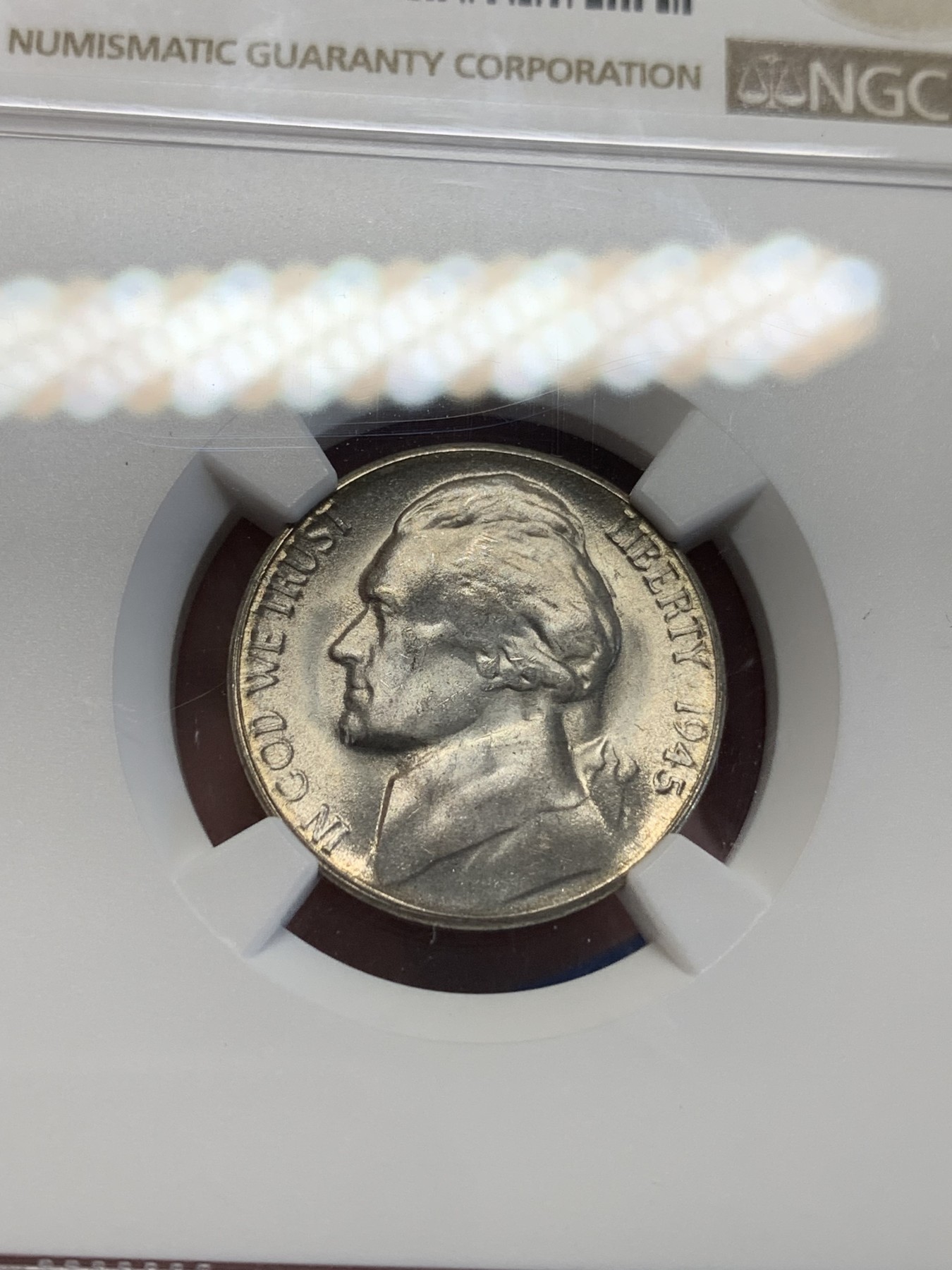 《竞宝斋》第201场-周日，周一 2场 (全场包邮) NGC-MS64 美国 杰弗逊 1945年 战时5美分 低银版（仅1942-1945年含银，其余皆为镍币）