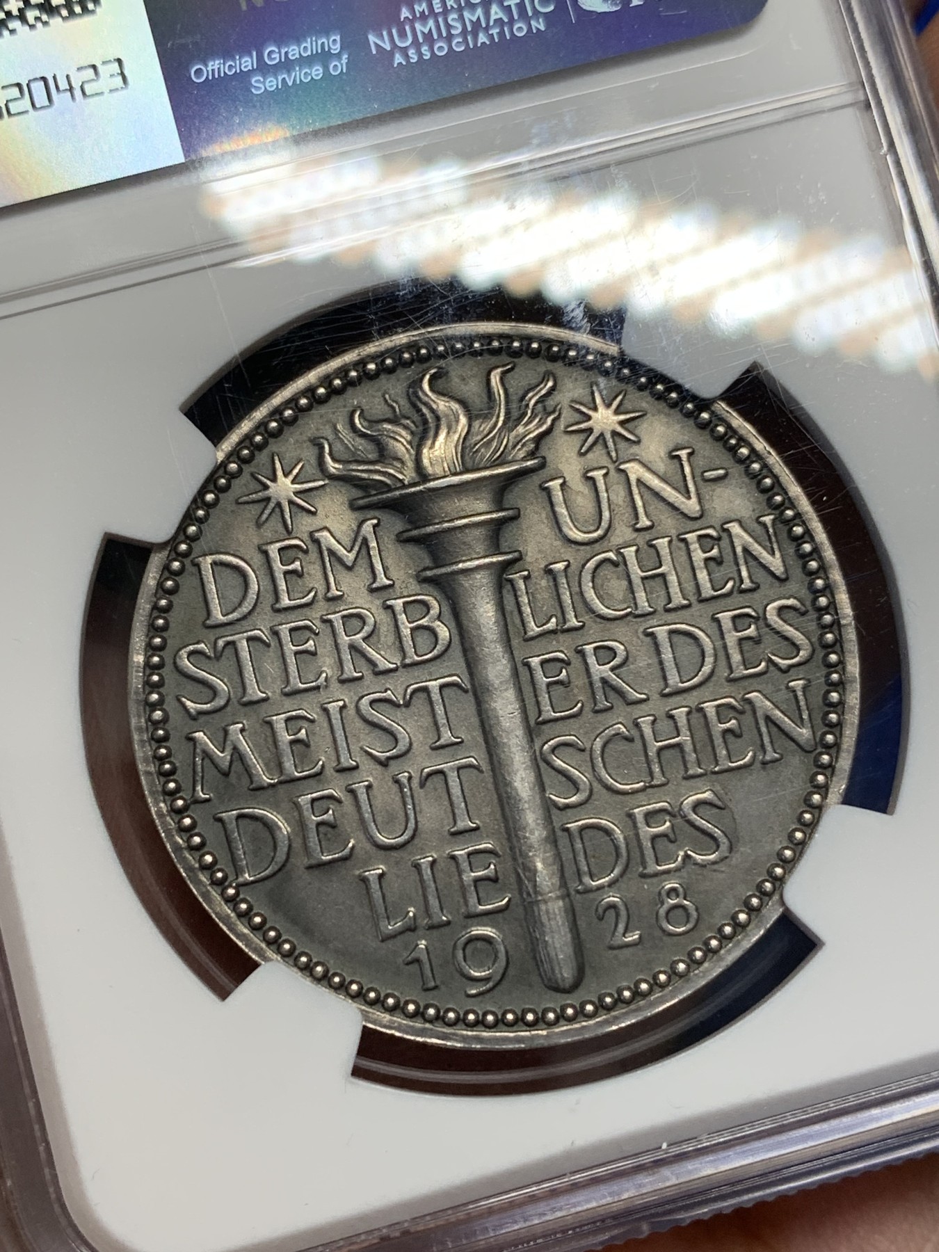 《竞宝斋》第201场-周日，周一 2场 (全场包邮) NGC MS61 德国1928舒伯特纪念银章 高浮雕 细节非常好